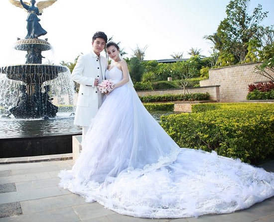 李小璐贾乃亮婚纱照
