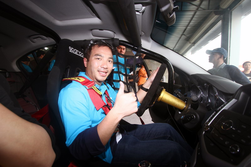 雪佛兰科鲁兹WTCC追击令之2010 T学院