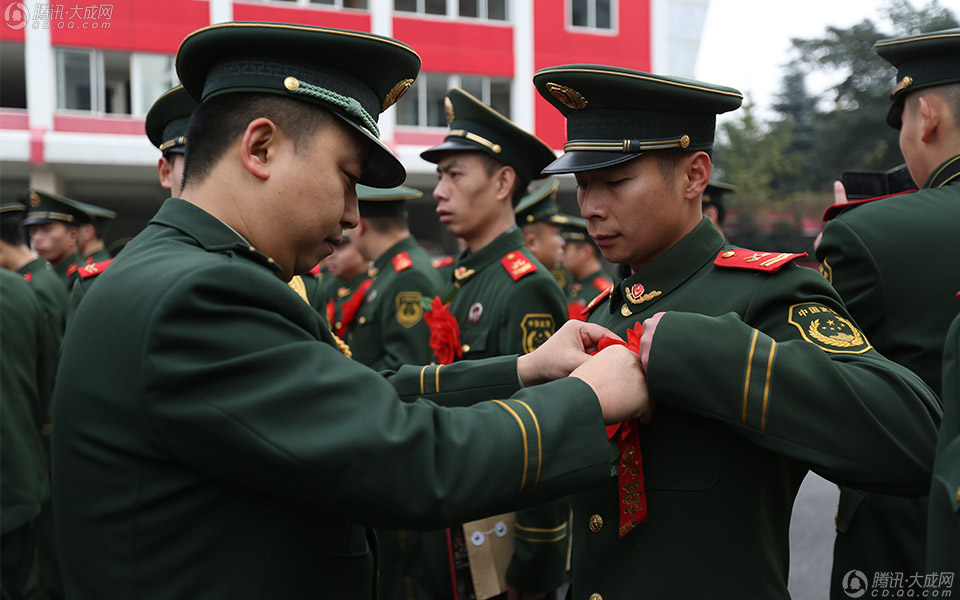 图说:再见,老兵!