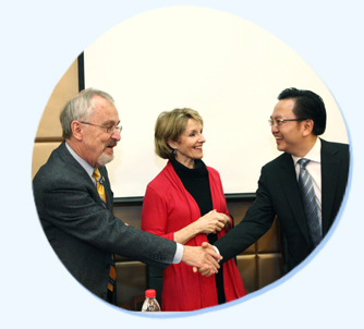 从中国的重庆二外到美国的麻省理工有多远?M