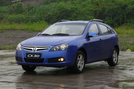 2010款长安CX30 1.6LMT豪华型 试驾实拍