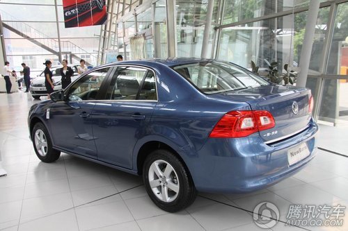 2011 ± 1.6Զ ʵ
