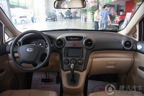 07款 起亚新佳乐2.0 7座舒适版 到店实拍