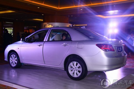 2010 ȁL31.8 CVT ŞЌ