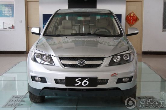 2011款 比亚迪S6 2.0 MT 尊贵型