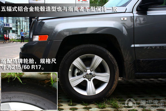 新车实拍2011款jeep自由客到店实拍