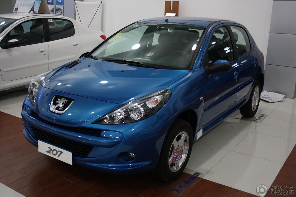 2011款 标致207两厢 1.4 手动 驭乐版
