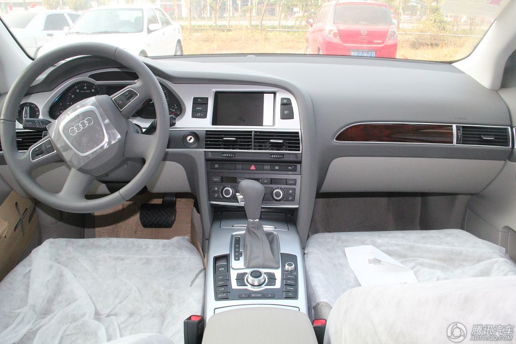 2011�� �µ�A6L 2.0 TFSI �ֶ���׼��