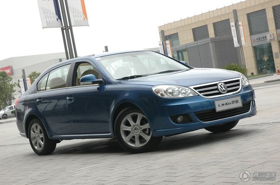 上海大众开绿色通道 购朗逸送车险