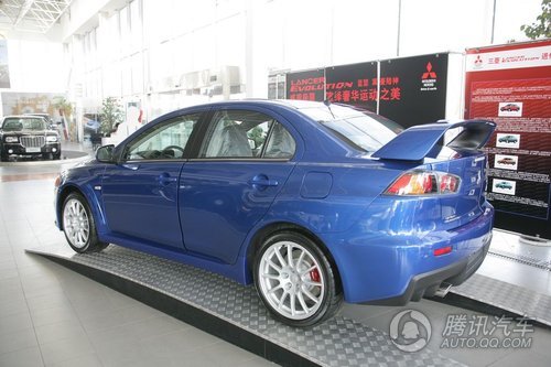 08款 Lancer Evolution X ENKEI轮毂版 实拍图