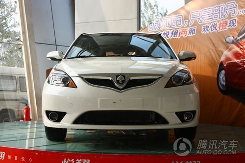 2010款悦翔两厢1.5MT尊贵型 到店实拍