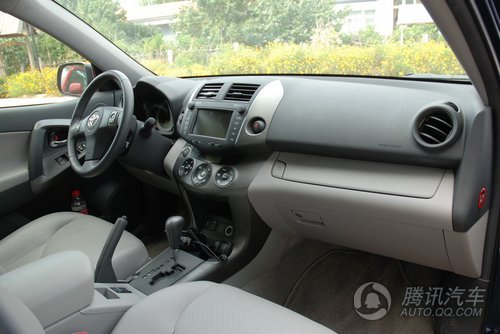 一汽丰田RAV4试驾实拍