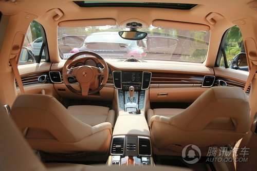 保时捷 Panamera 4S 实拍图