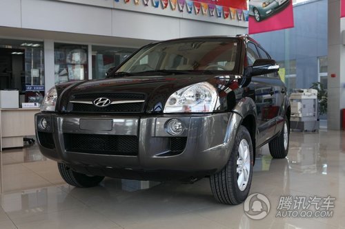 途胜 2.0L 两驱 自动天窗版 实拍图