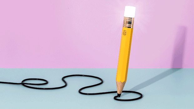大号铅笔造型LED台灯来了 或许能激发你的灵感
