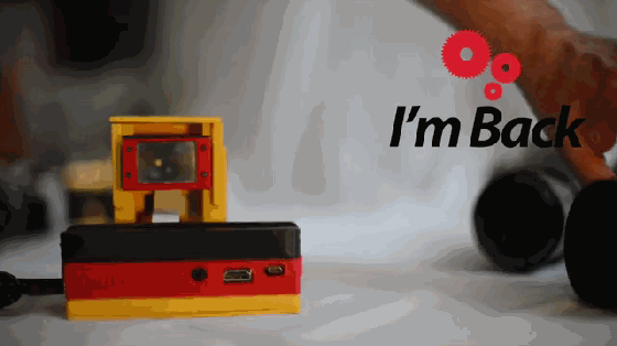 这款底座将胶片相机数码化 让老相机重焕光彩