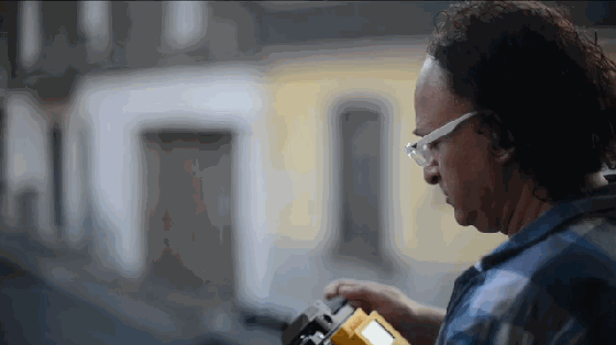 这款底座将胶片相机数码化 让老相机重焕光彩