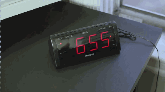 专治起床困难户 这个手环用电击的方式叫你起床