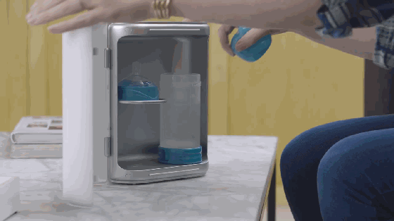 辣妈必备的超便携uv消毒盒 随时给宝宝奶瓶消毒