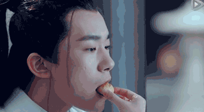 《诛仙青云志》易烊千玺上线 赵丽颖喂食易烊千玺小七爱意满屏