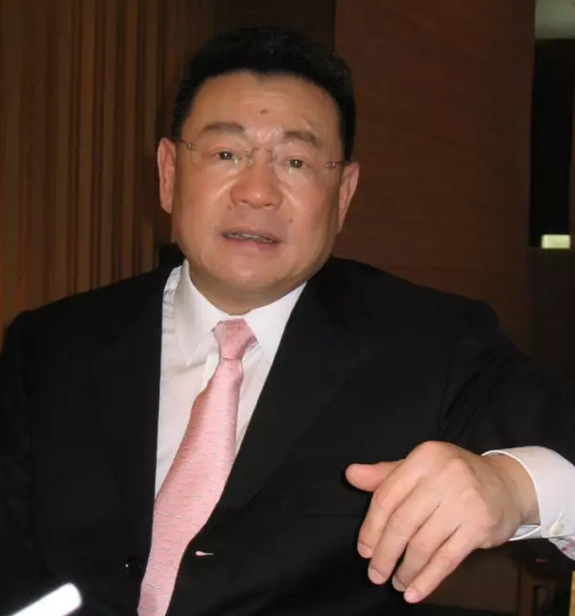 刘銮雄豪掷4.8亿买巨钻背后,有场豪门争宠戏码