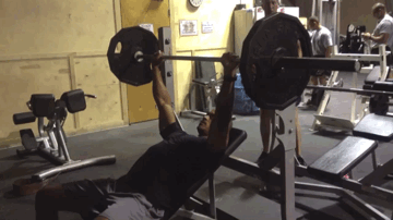 小伙儿坚持每天做300个俯卧撑,结果惊人!_时尚_腾讯网