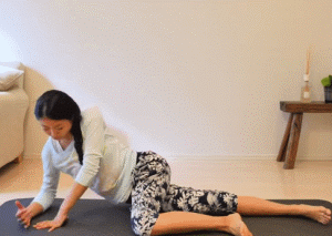 床上瘦腰还不够,听说你们更想瘦腿?动作学起来