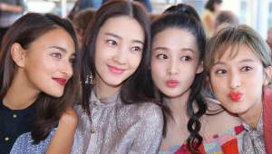 李沁张俪比美Tory Burch波西米亚女郎