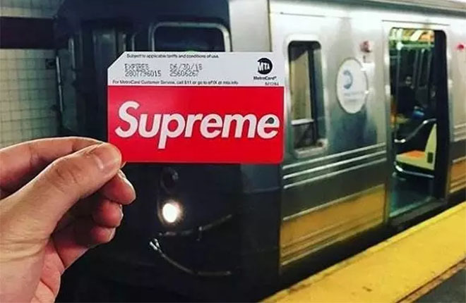 与LV一同玩耍的潮牌Supreme 与LV一同玩耍的潮牌Supreme