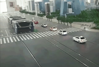 中国最牛巴士惊艳全世界：一次可载1200人且不占车道