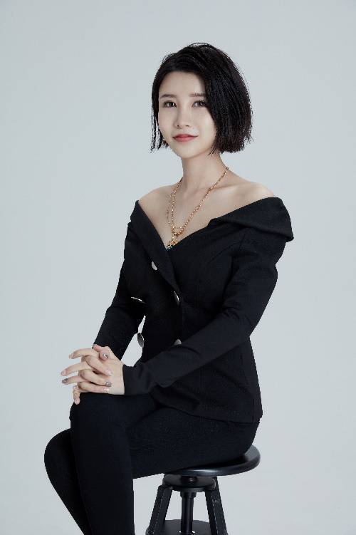 张沫凡出席超级红人节,企业家新身份升级