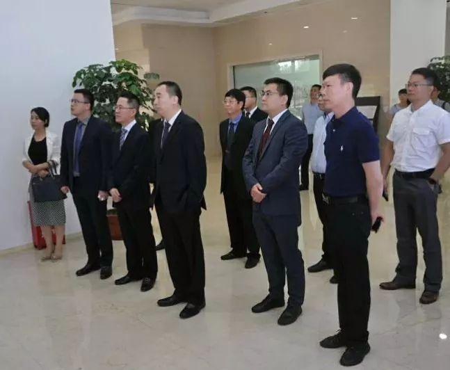 紫光股份战略规划部部长兼总裁助理刘艳凯,紫光云数科技coo李广武