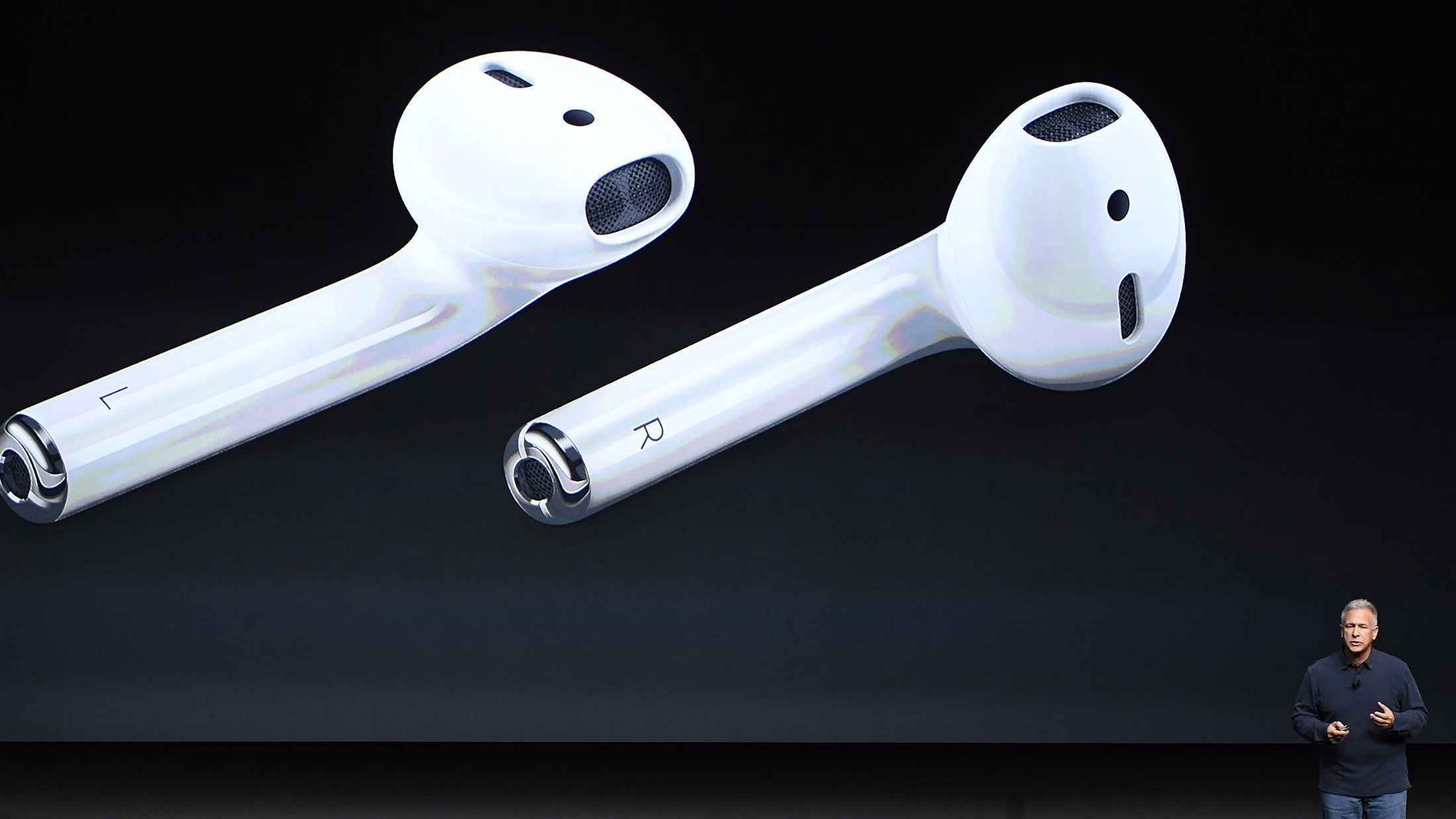 苹果推出无线耳机AirPods 开启配件销售新来源