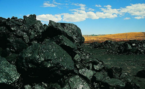 融信资源(00578)未经股东批准进行收购 9名董