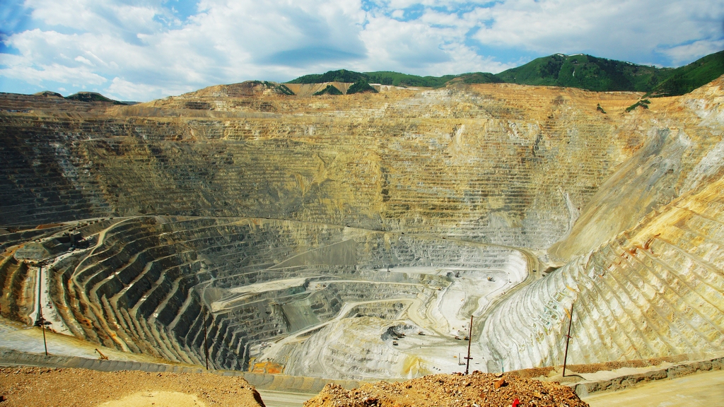 洛阳钼业(03993)收购境外铜钴业务获批 或因锂