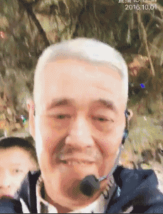 赵本山直播首秀 1500万人观看狂发2亿金币