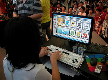 <em>美女</em>实力超群 <em>跑跑卡丁车</em>趣味挑战赛_05新版首