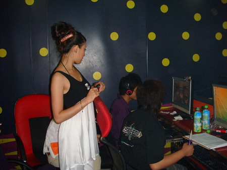 <em>美女</em>加<em>极速</em> QQ<em>飞车</em>WCG半决赛精彩播报_05新