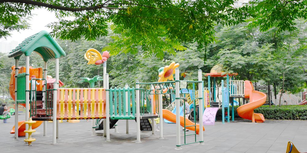 御锦城社区儿童游乐场