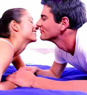 探秘:男人女人,为何爱接吻?_女性周刊第269期