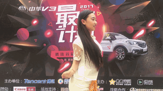 《那年花开》里的孙俪都比不过!这位姑娘软功开挂啦