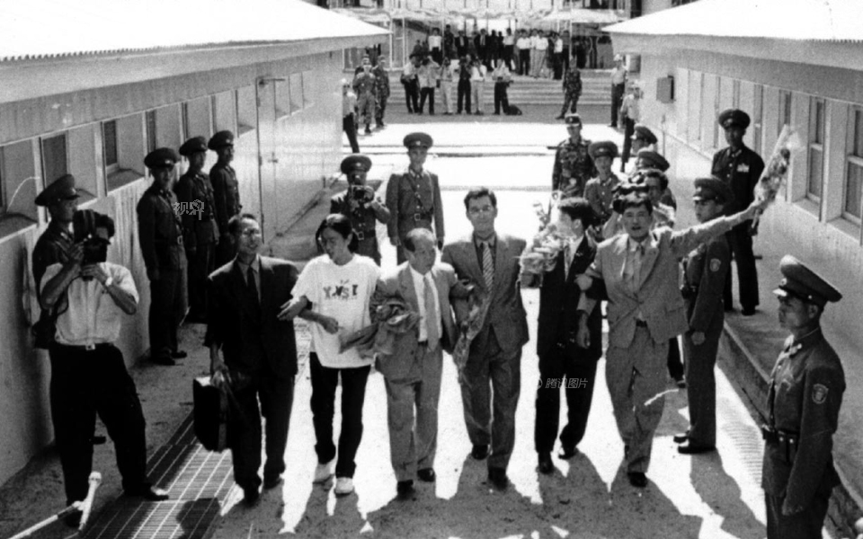 《视界》:和平板门店