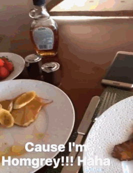 詹皇意大利卖萌直播吃早餐 孤身一人求人陪