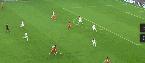 gif-陈雷精准传中 力帆u23转身爆射考验颜骏凌