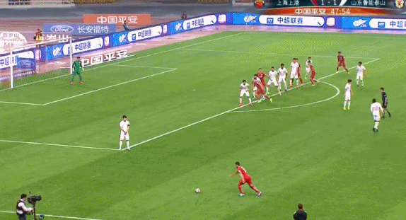 gif-西塞破门助鲁能客场1-1上港 武磊破门无效