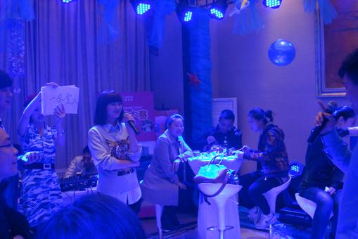 佳兆业情迷海洋48小时不断电 单身派对激情上