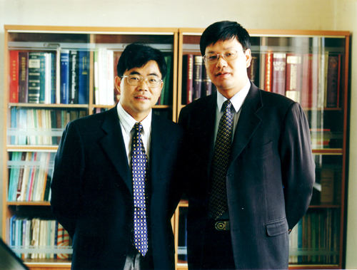 和周明华的龙虎斗