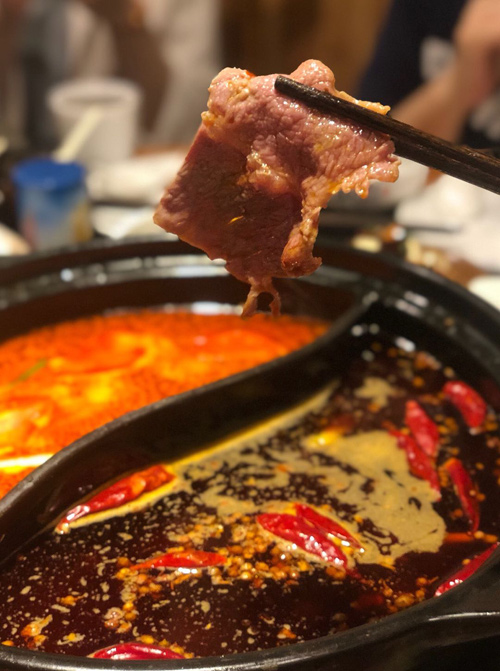 一家专做豆花牛肉的“怪”店 开业还买一斤送一斤