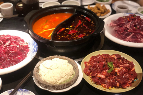 一家专做豆花牛肉的“怪”店 开业还买一斤送一斤