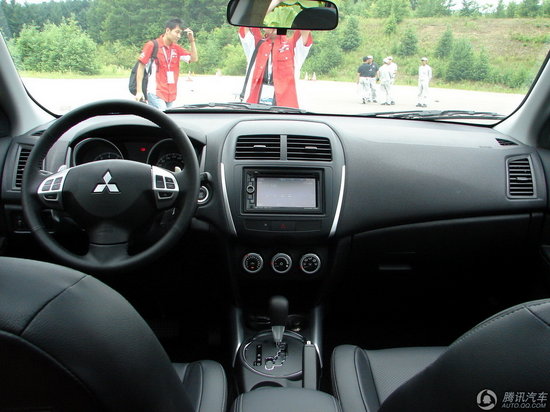 2011款 三菱ASX劲炫2.0 四驱 CVT舒适型 试驾实拍
